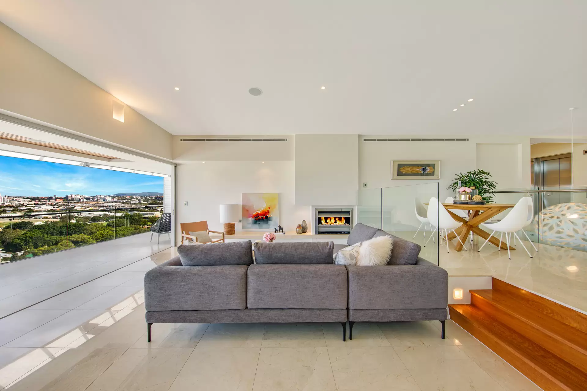 128 Crosby Road, Ascot Sold by Queensland Sotheby's International Realty - image 1
