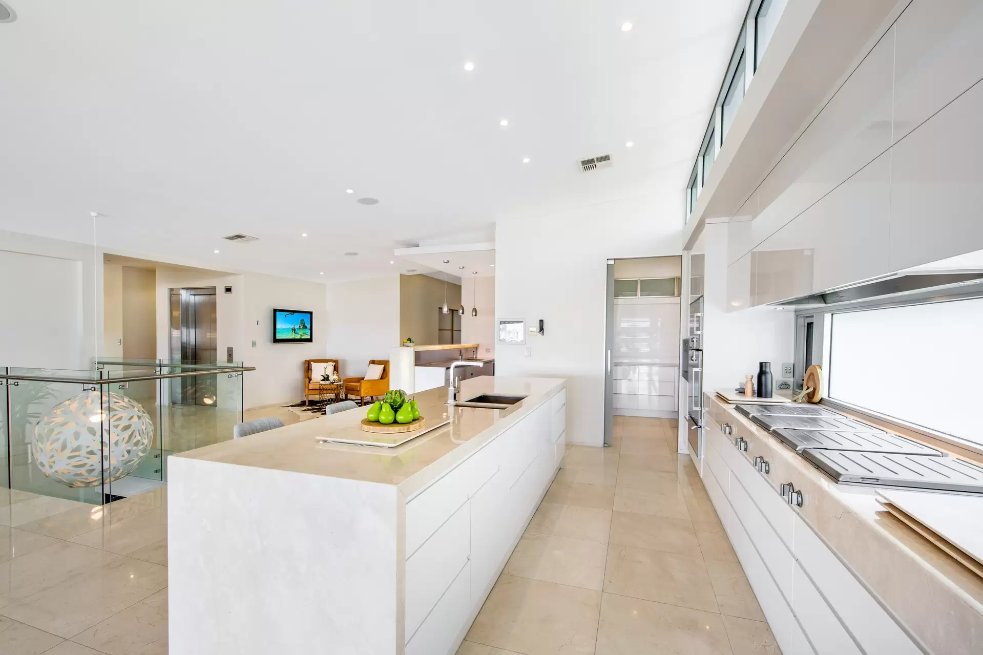 128 Crosby Road, Ascot Sold by Queensland Sotheby's International Realty - image 1