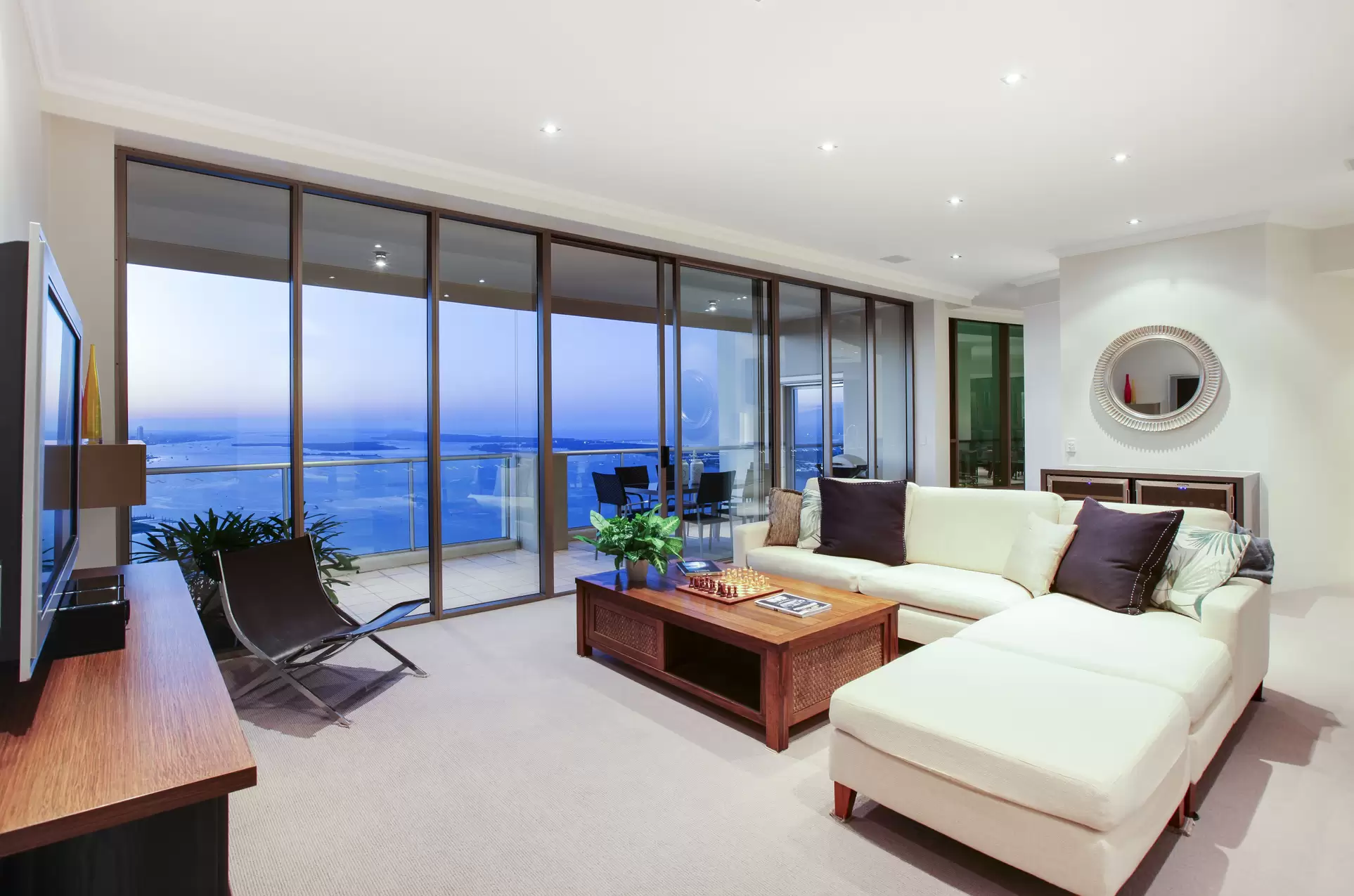 3501/50 Marine Parade, Southport Sold by Queensland Sotheby's International Realty - image 1