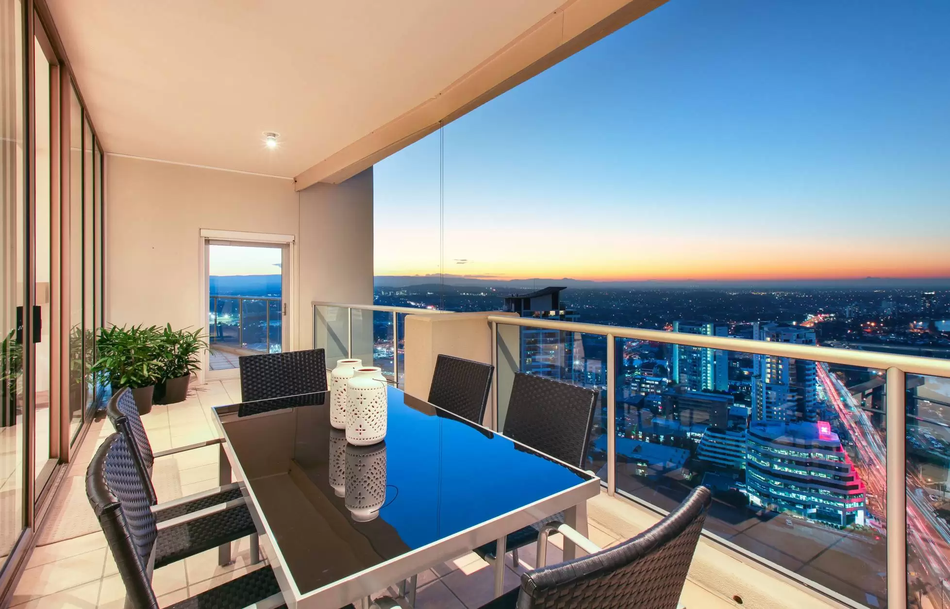 3501/50 Marine Parade, Southport Sold by Queensland Sotheby's International Realty - image 1