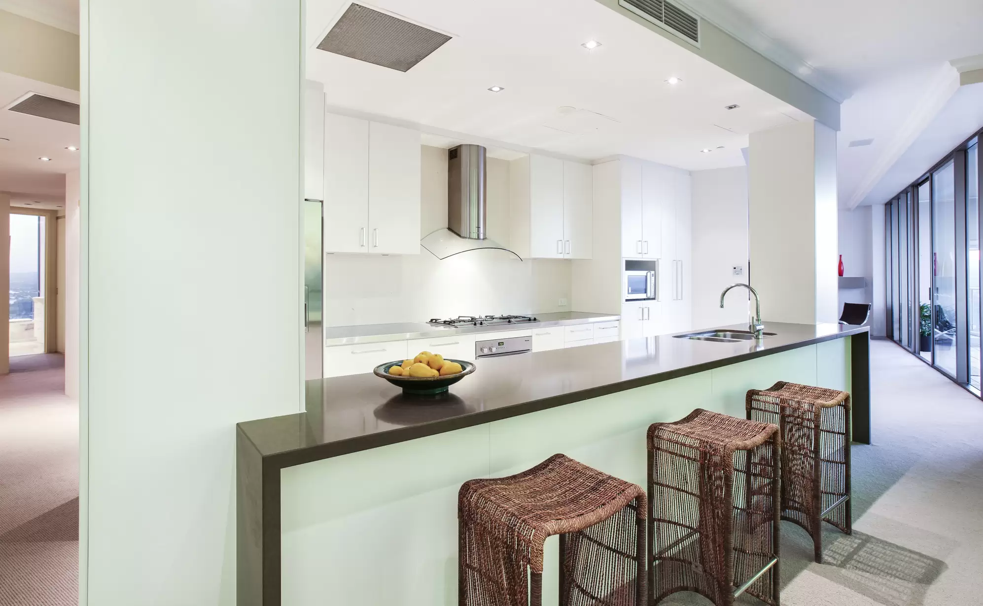 3501/50 Marine Parade, Southport Sold by Queensland Sotheby's International Realty - image 1