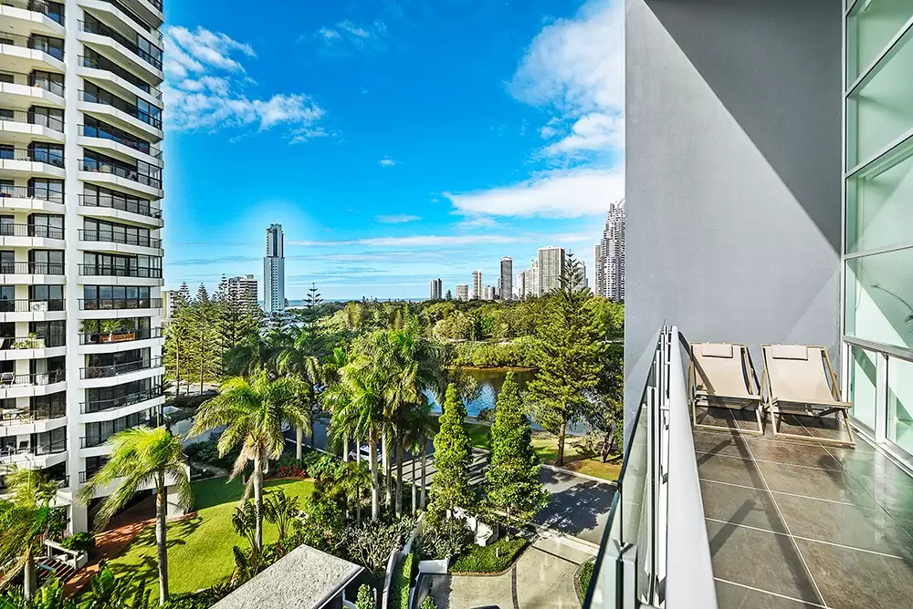 702/11 Hill Parade, Main Beach Sold by Queensland Sotheby's International Realty - image 1