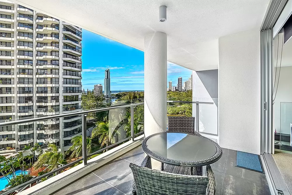 702/11 Hill Parade, Main Beach Sold by Queensland Sotheby's International Realty - image 1