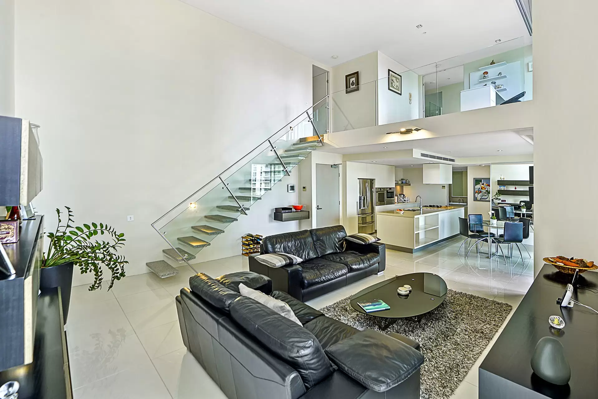 702/11 Hill Parade, Main Beach Sold by  - image 1