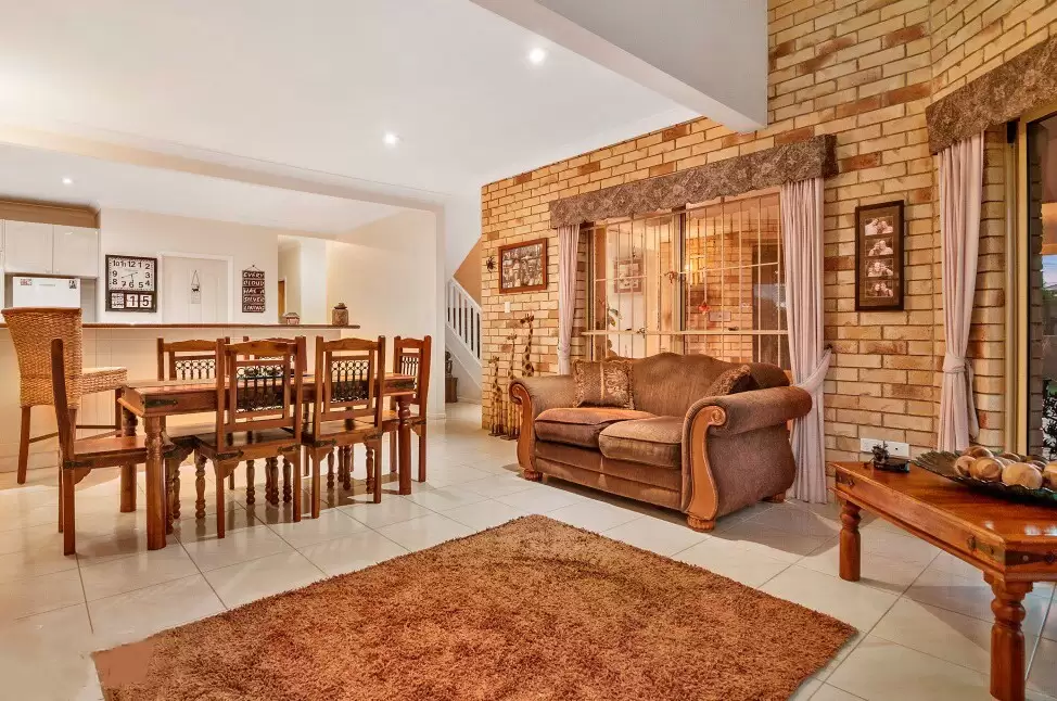 7 Penson Street, Stretton Sold by Queensland Sotheby's International Realty - image 1