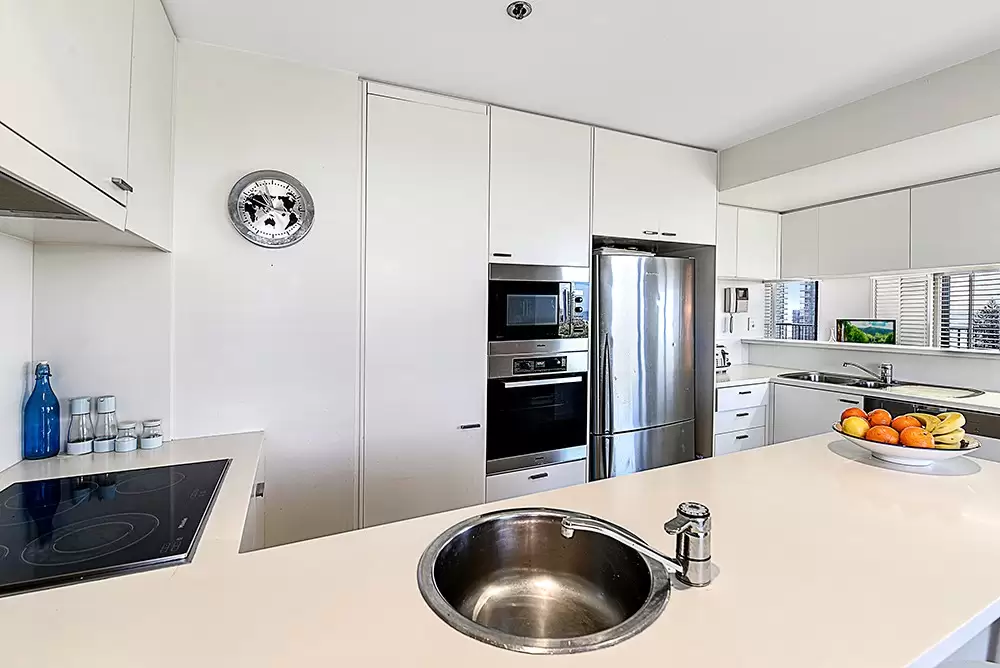 24 Breaker Street, Main Beach Sold by Queensland Sotheby's International Realty - image 1