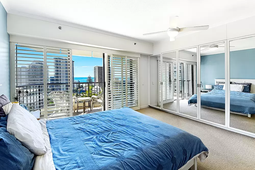 24 Breaker Street, Main Beach Sold by Queensland Sotheby's International Realty - image 1