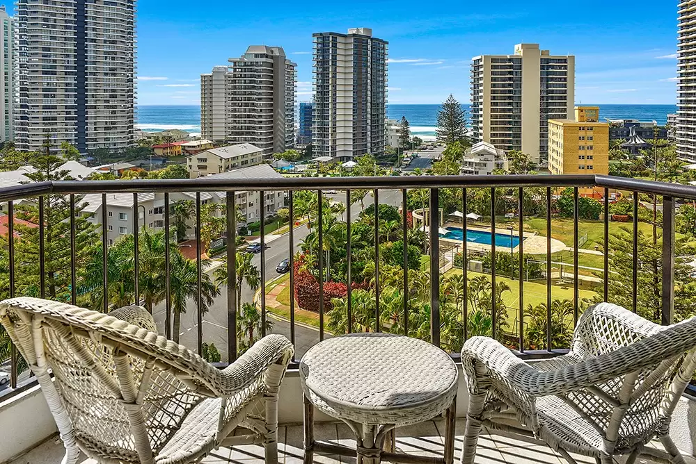 24 Breaker Street, Main Beach Sold by Queensland Sotheby's International Realty - image 1
