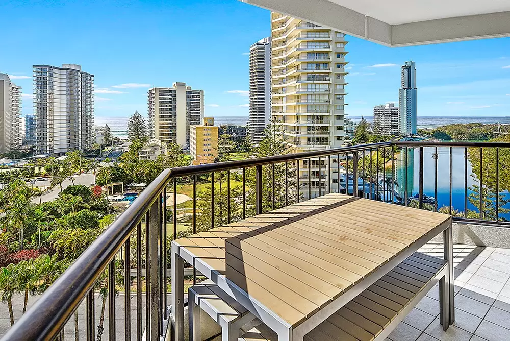 24 Breaker Street, Main Beach Sold by Queensland Sotheby's International Realty - image 1