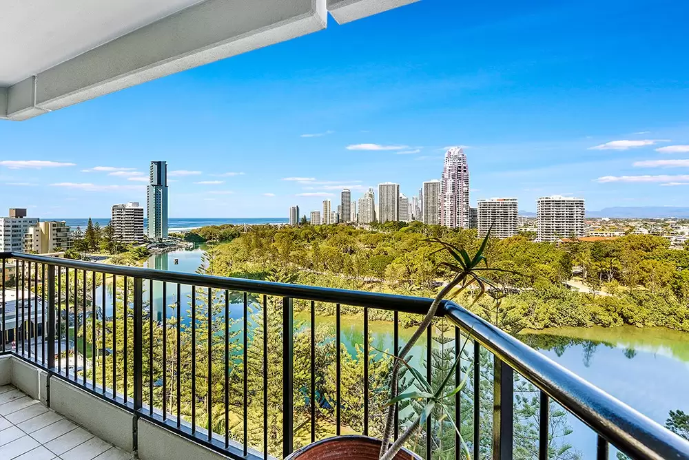 24 Breaker Street, Main Beach Sold by Queensland Sotheby's International Realty - image 1