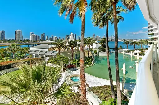 C5-4/75 Brighton Parade, Southport Sold by Queensland Sotheby's International Realty