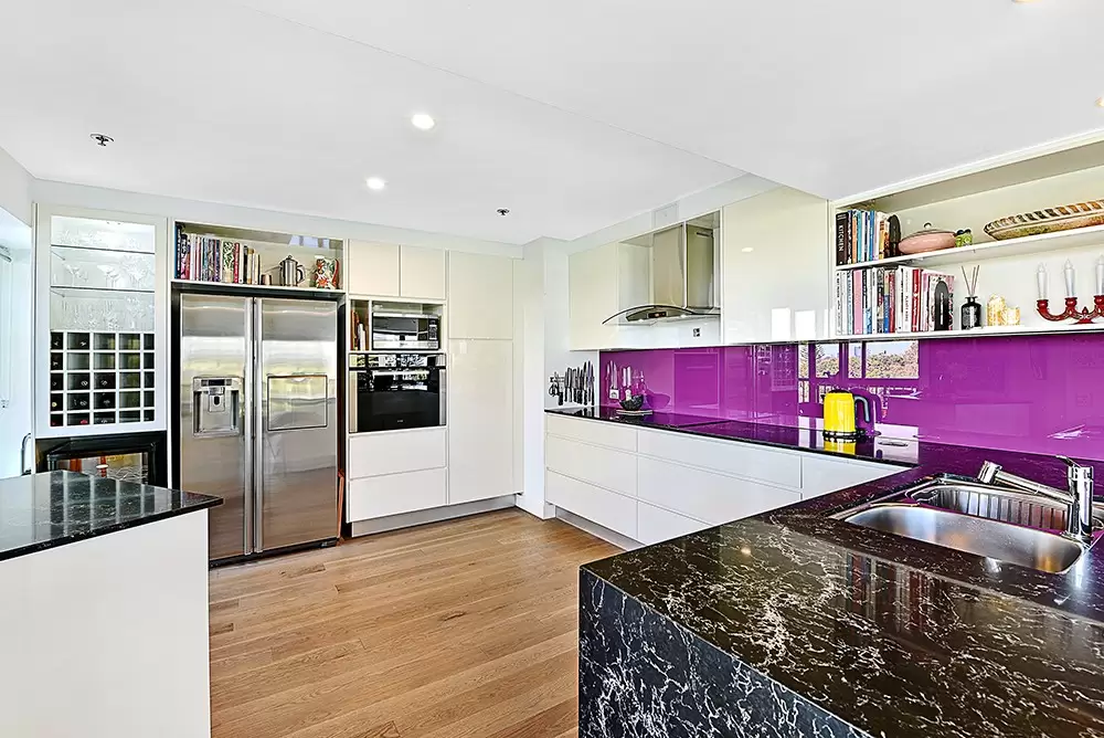 4B/24 Breaker Street, Main Beach Sold by Queensland Sotheby's International Realty - image 1