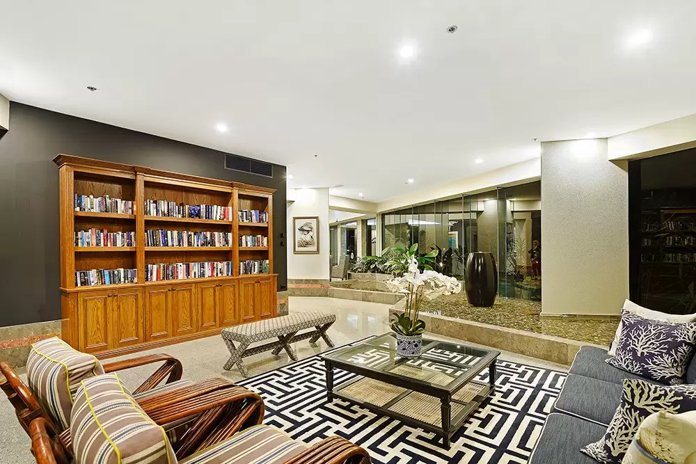 4B/24 Breaker Street, Main Beach Sold by Queensland Sotheby's International Realty - image 1
