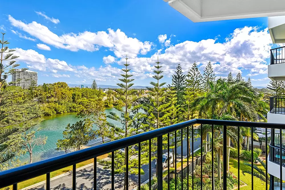 4B/24 Breaker Street, Main Beach Sold by Queensland Sotheby's International Realty - image 1