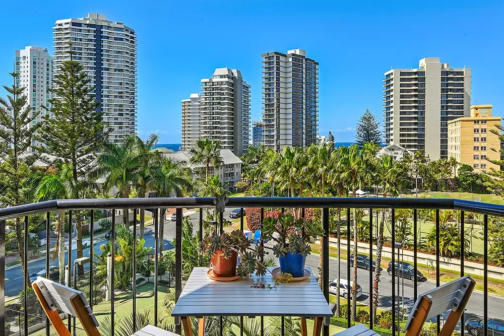 4B/24 Breaker Street, Main Beach Sold by Queensland Sotheby's International Realty - image 1