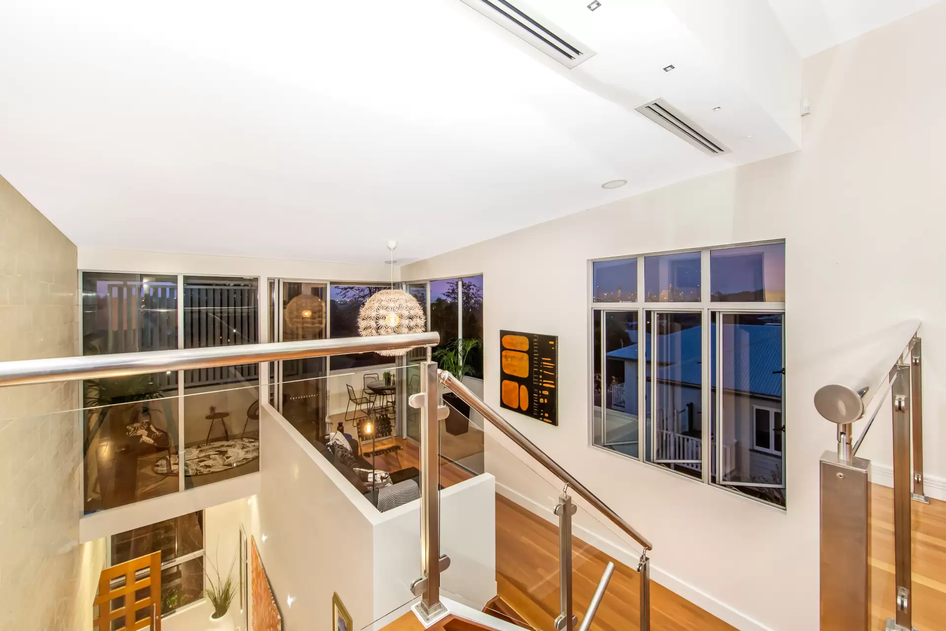 46 Effingham Street, Tarragindi Sold by Queensland Sotheby's International Realty - image 1