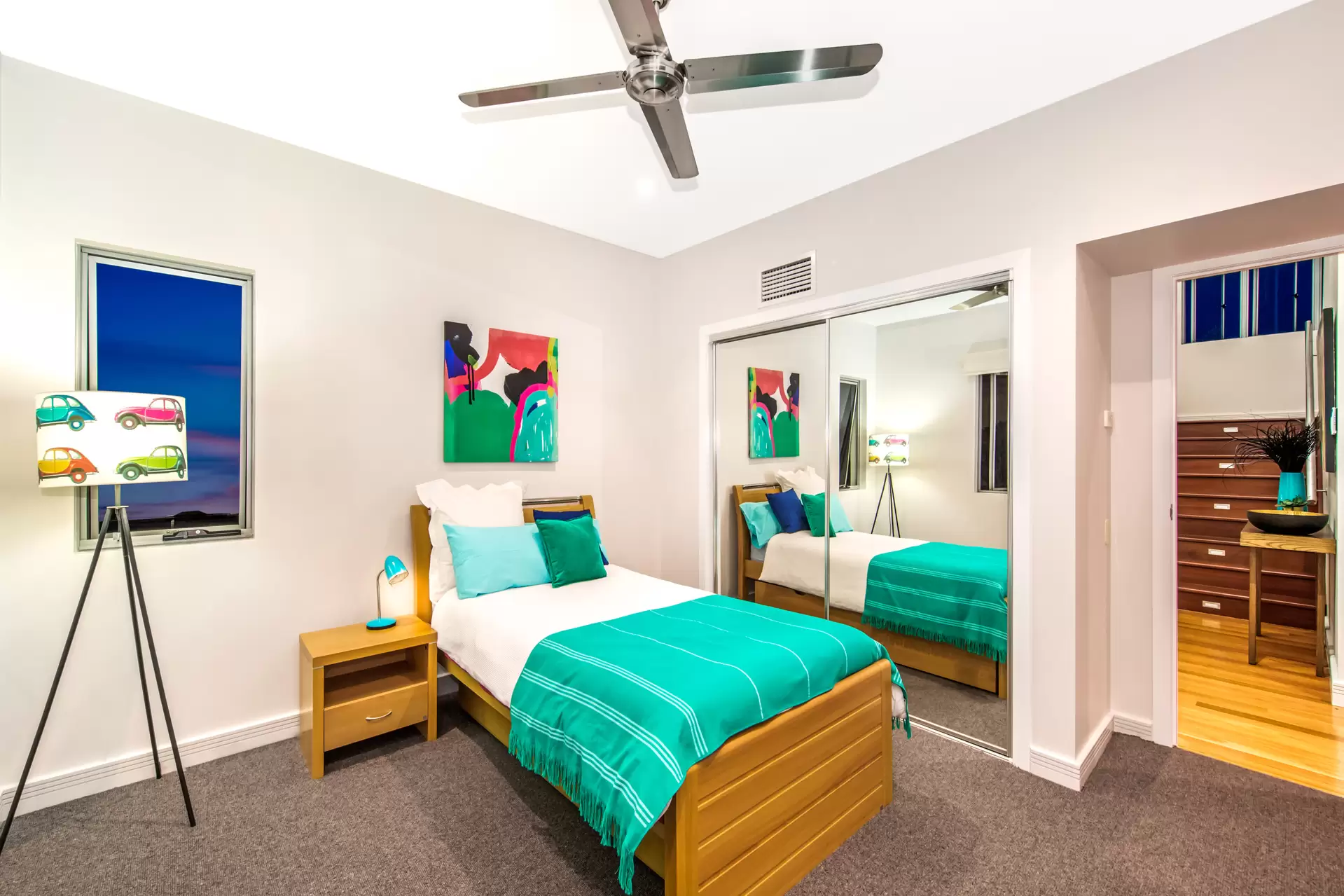 46 Effingham Street, Tarragindi Sold by Queensland Sotheby's International Realty - image 1