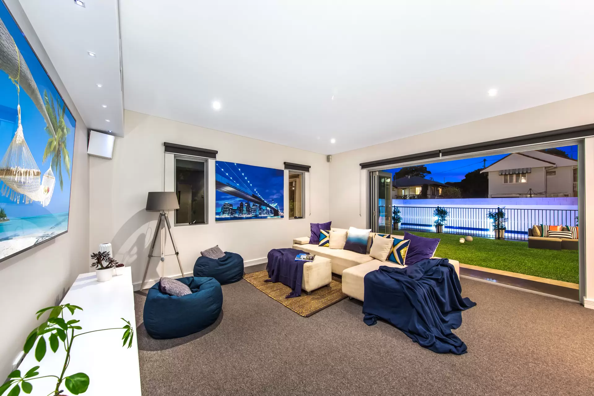 46 Effingham Street, Tarragindi Sold by Queensland Sotheby's International Realty - image 1
