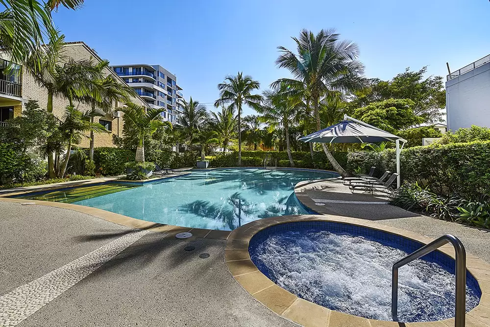 67/326 Marine Parade, Labrador Sold by Queensland Sotheby's International Realty - image 1