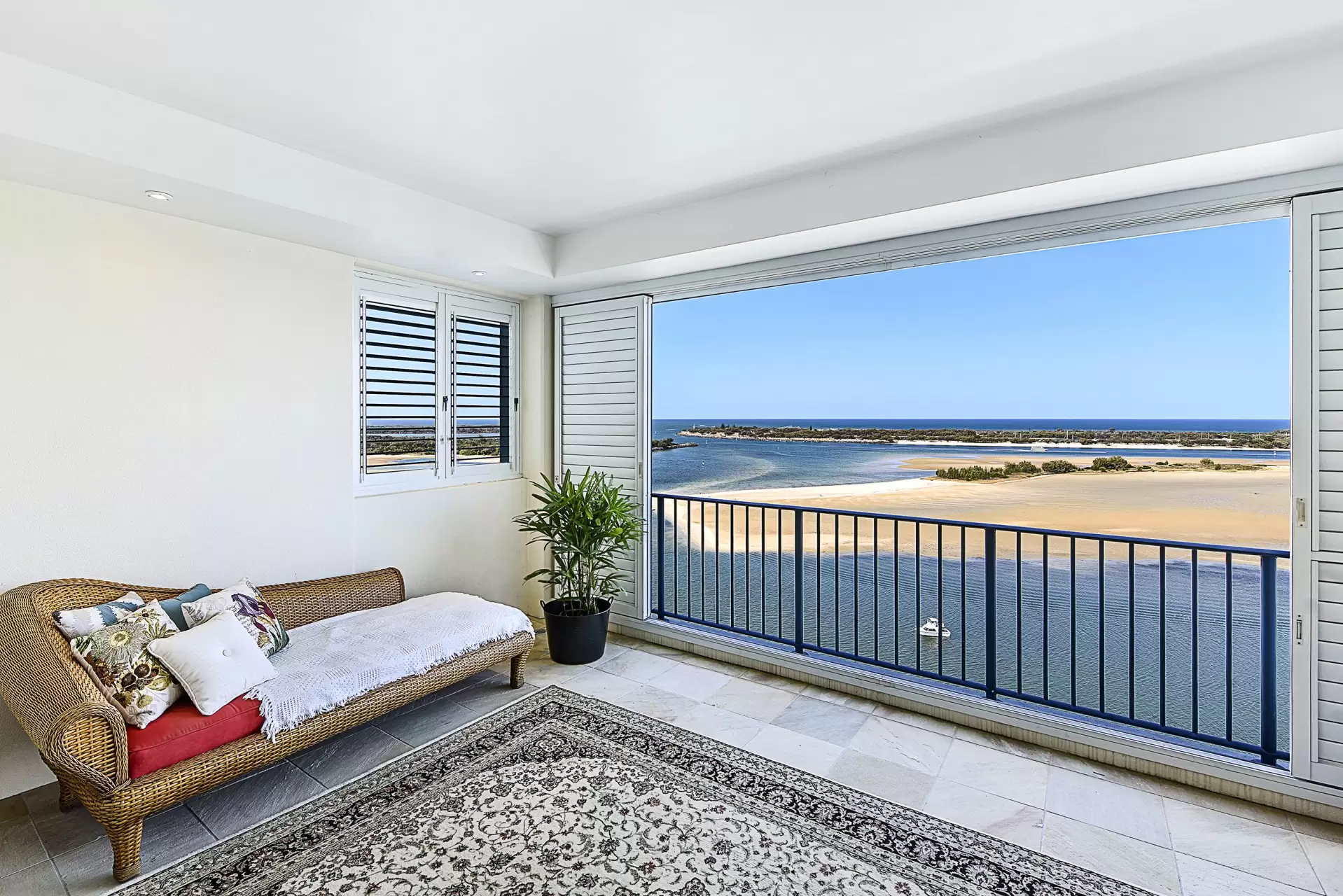 67/326 Marine Parade, Labrador Sold by Queensland Sotheby's International Realty - image 1