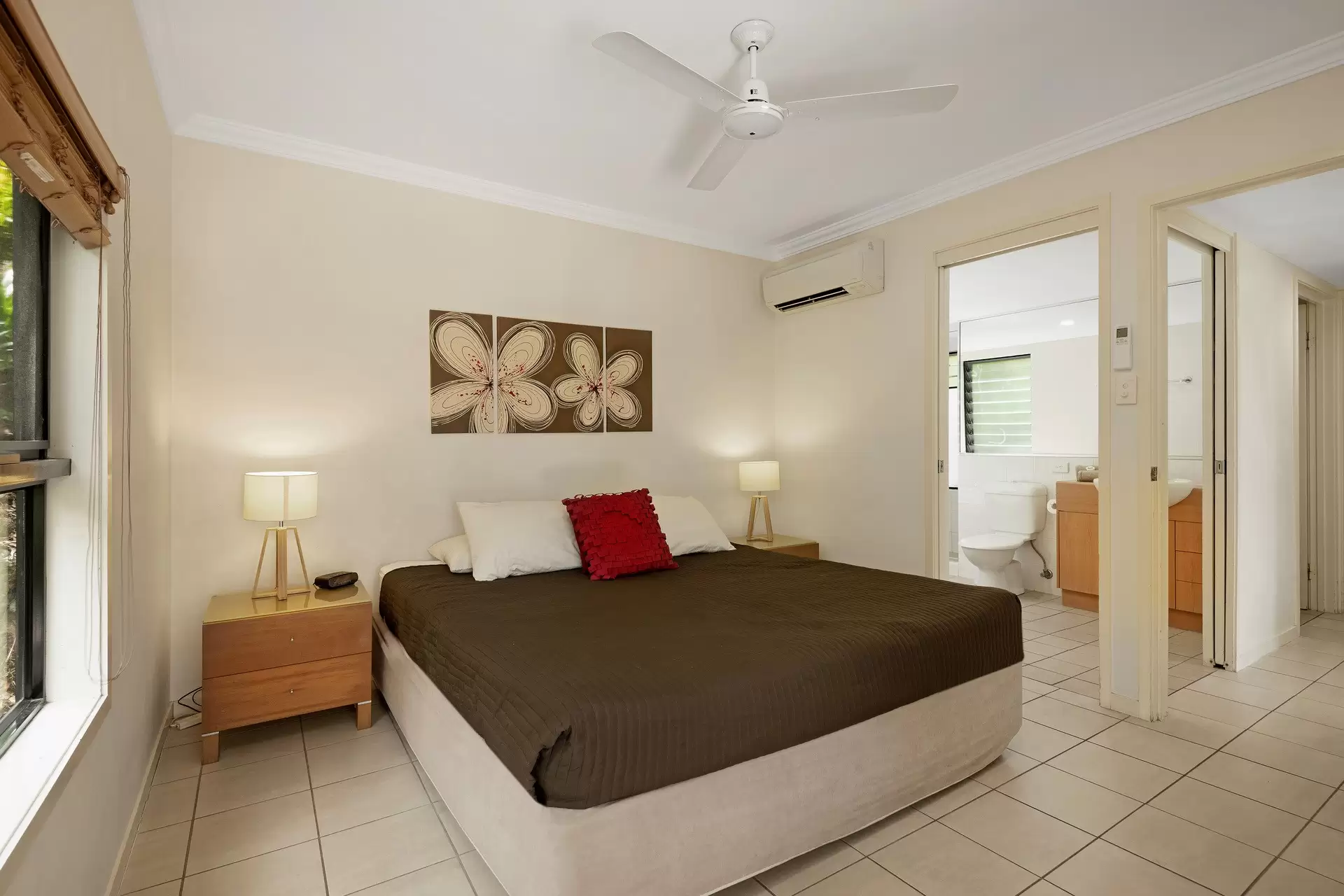 13/5 Banksia Court, Hamilton Island Sold by Queensland Sotheby's International Realty - image 1