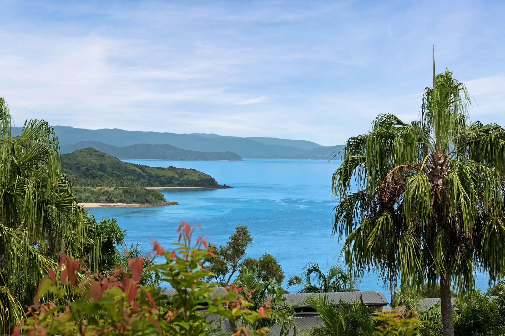 13/5 Banksia Court, Hamilton Island Sold by Queensland Sotheby's International Realty - image 1