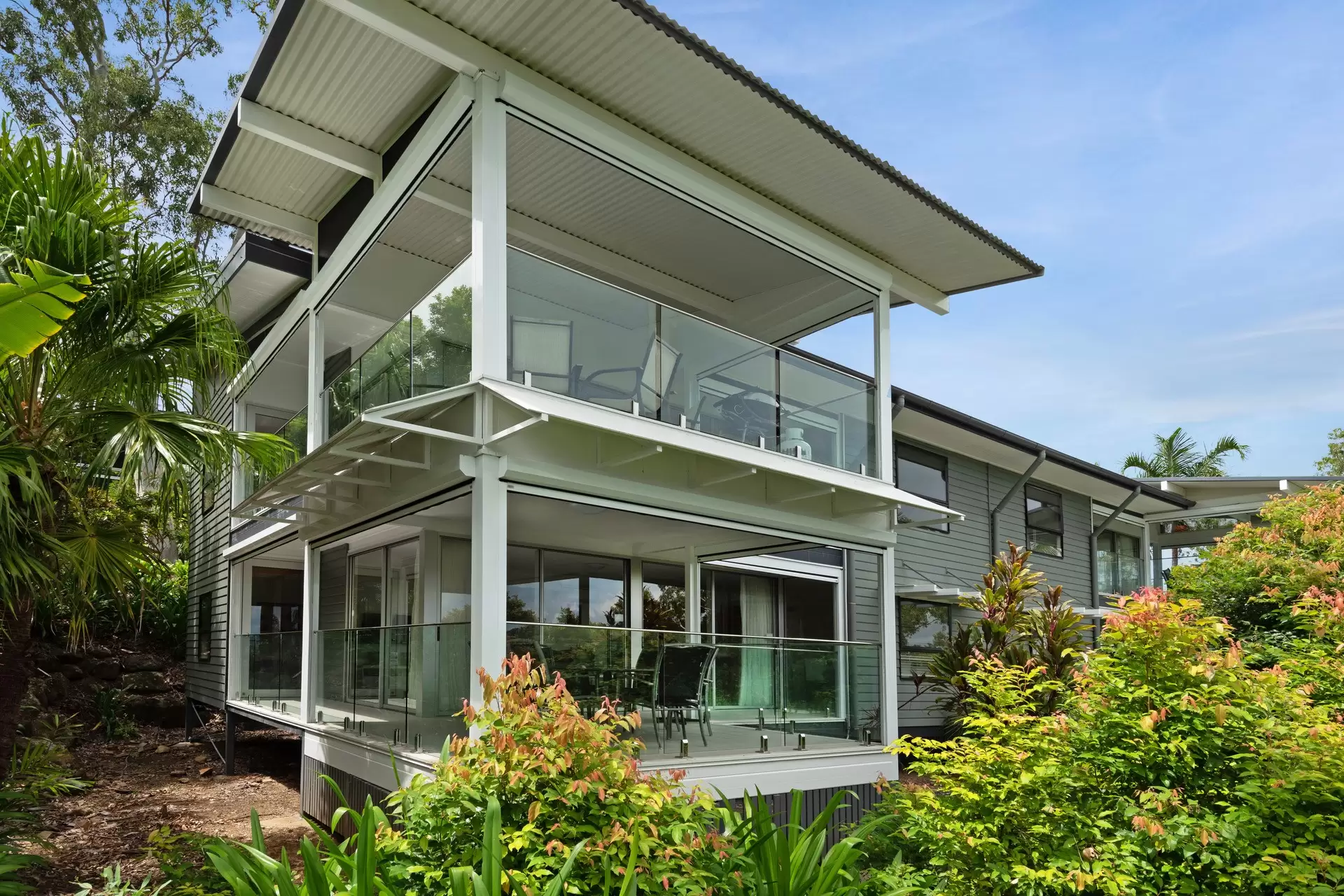 13/5 Banksia Court, Hamilton Island Sold by Queensland Sotheby's International Realty - image 1