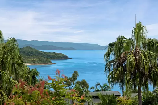 13/5 Banksia Court, Hamilton Island Sold by Queensland Sotheby's International Realty
