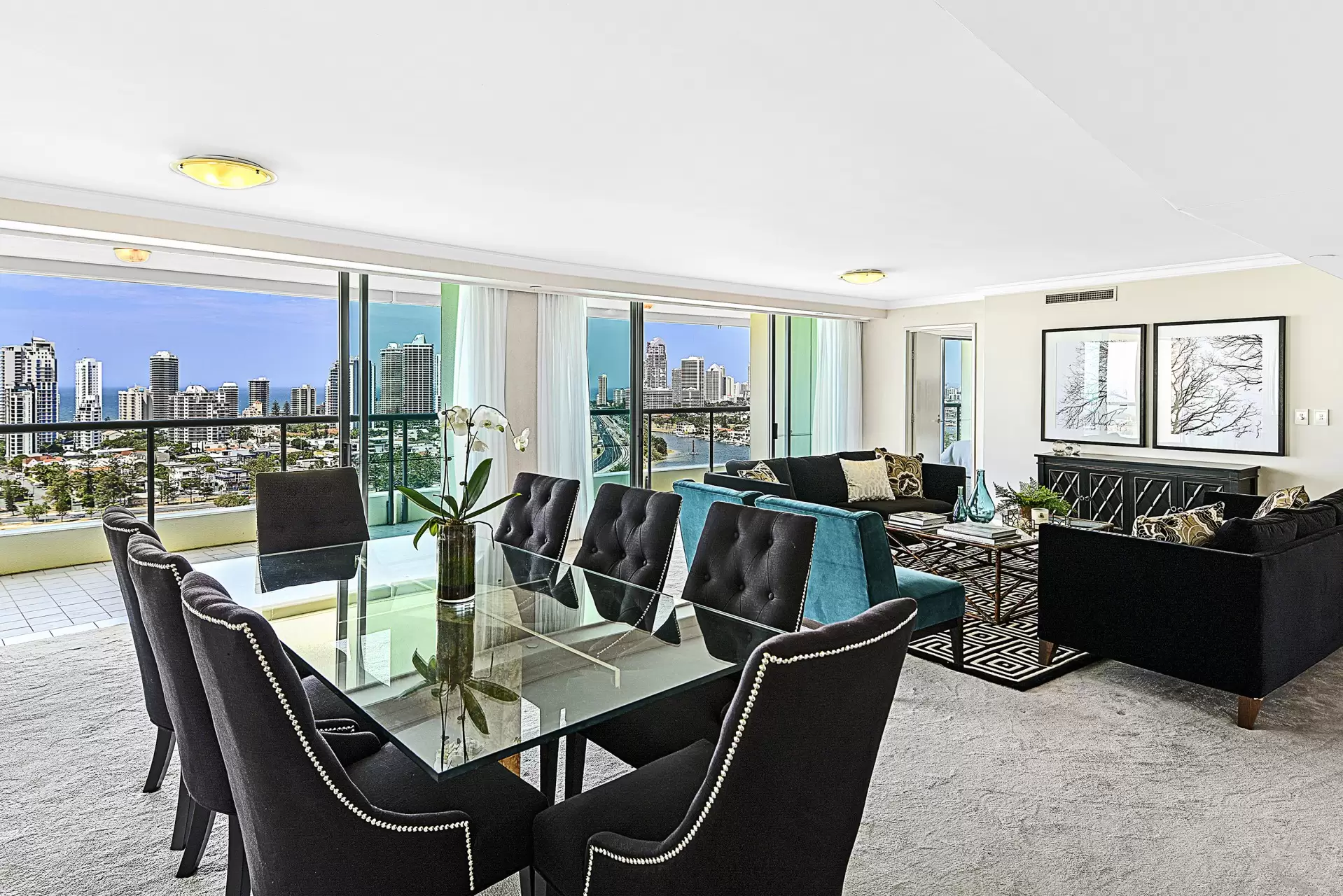 C20-3/75 Brighton Parade, Southport Sold by Queensland Sotheby's International Realty - image 1