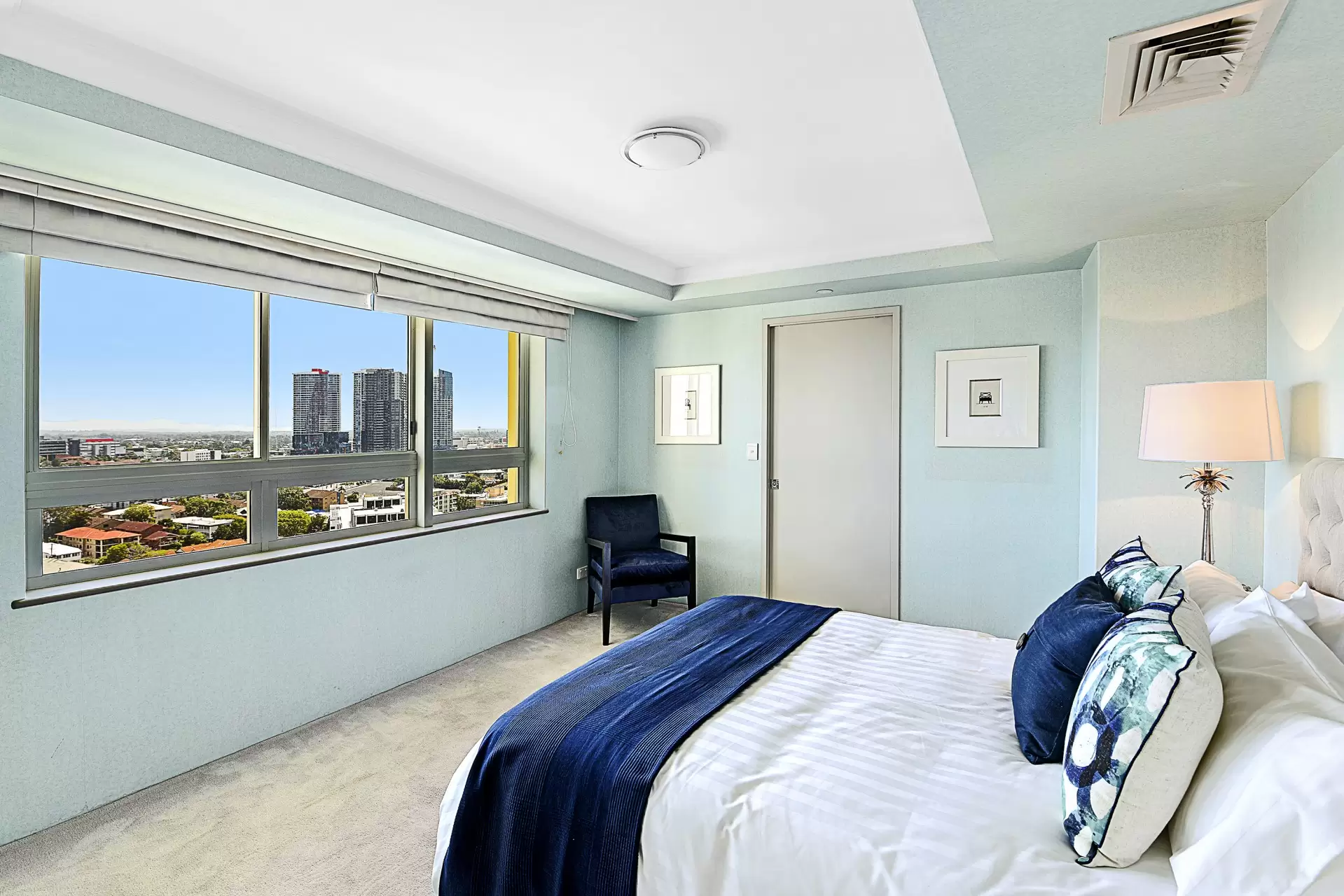 C20-3/75 Brighton Parade, Southport Sold by Queensland Sotheby's International Realty - image 1