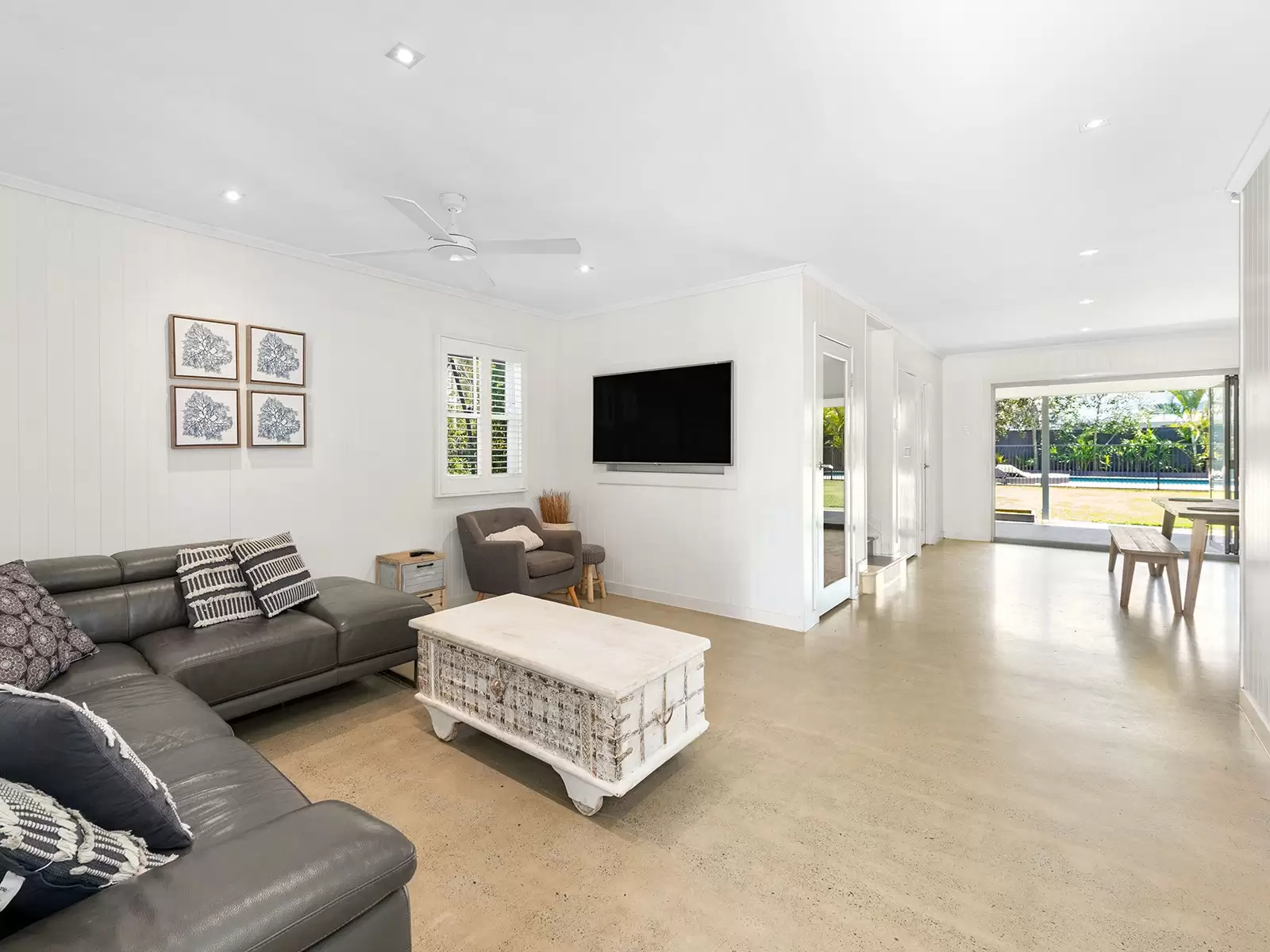 83 Lodge Road, Kalinga Sold by Queensland Sotheby's International Realty - image 1