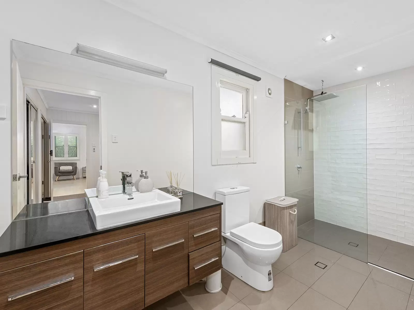 83 Lodge Road, Kalinga Sold by Queensland Sotheby's International Realty - image 1