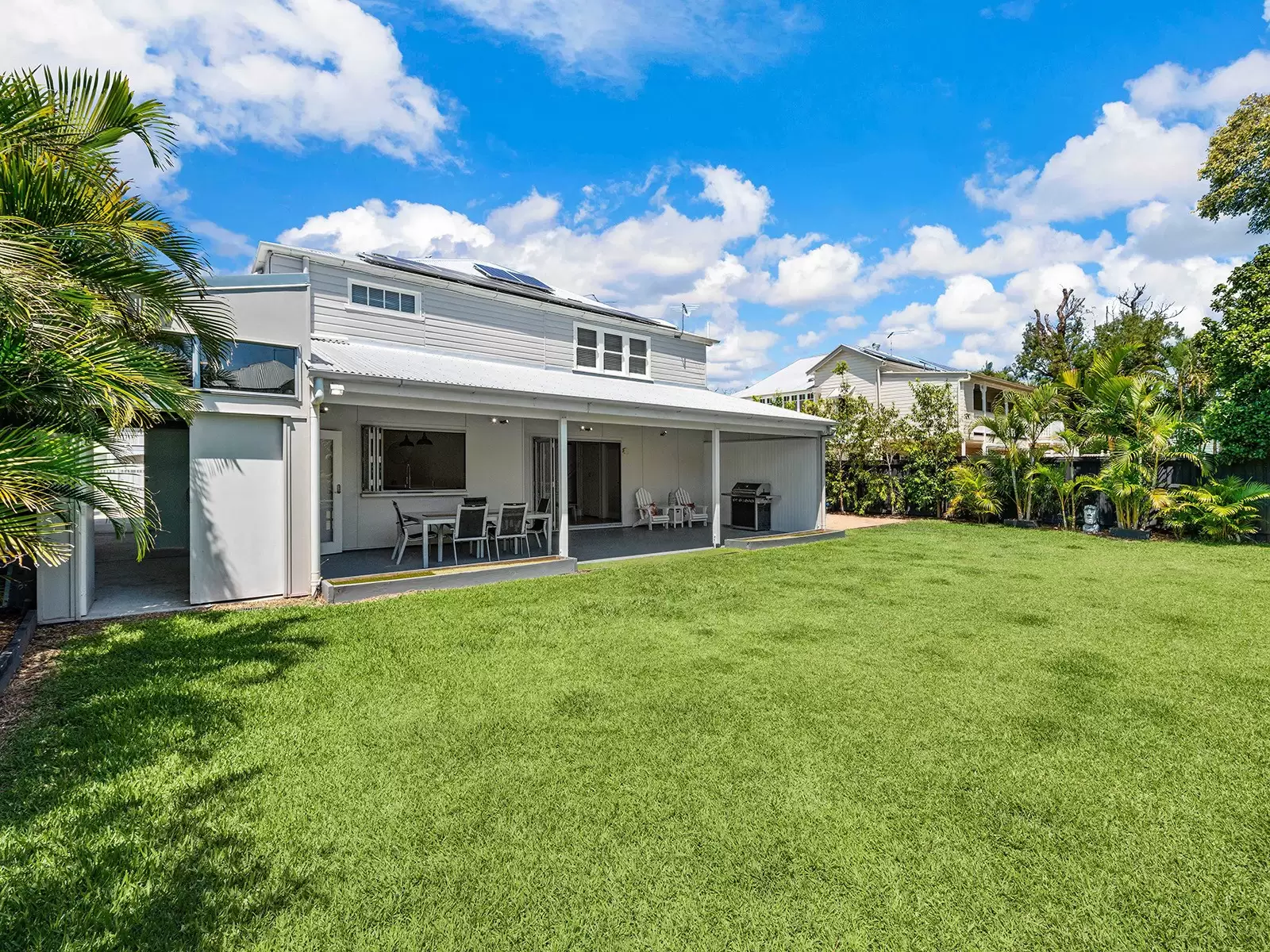 83 Lodge Road, Kalinga Sold by Queensland Sotheby's International Realty - image 1
