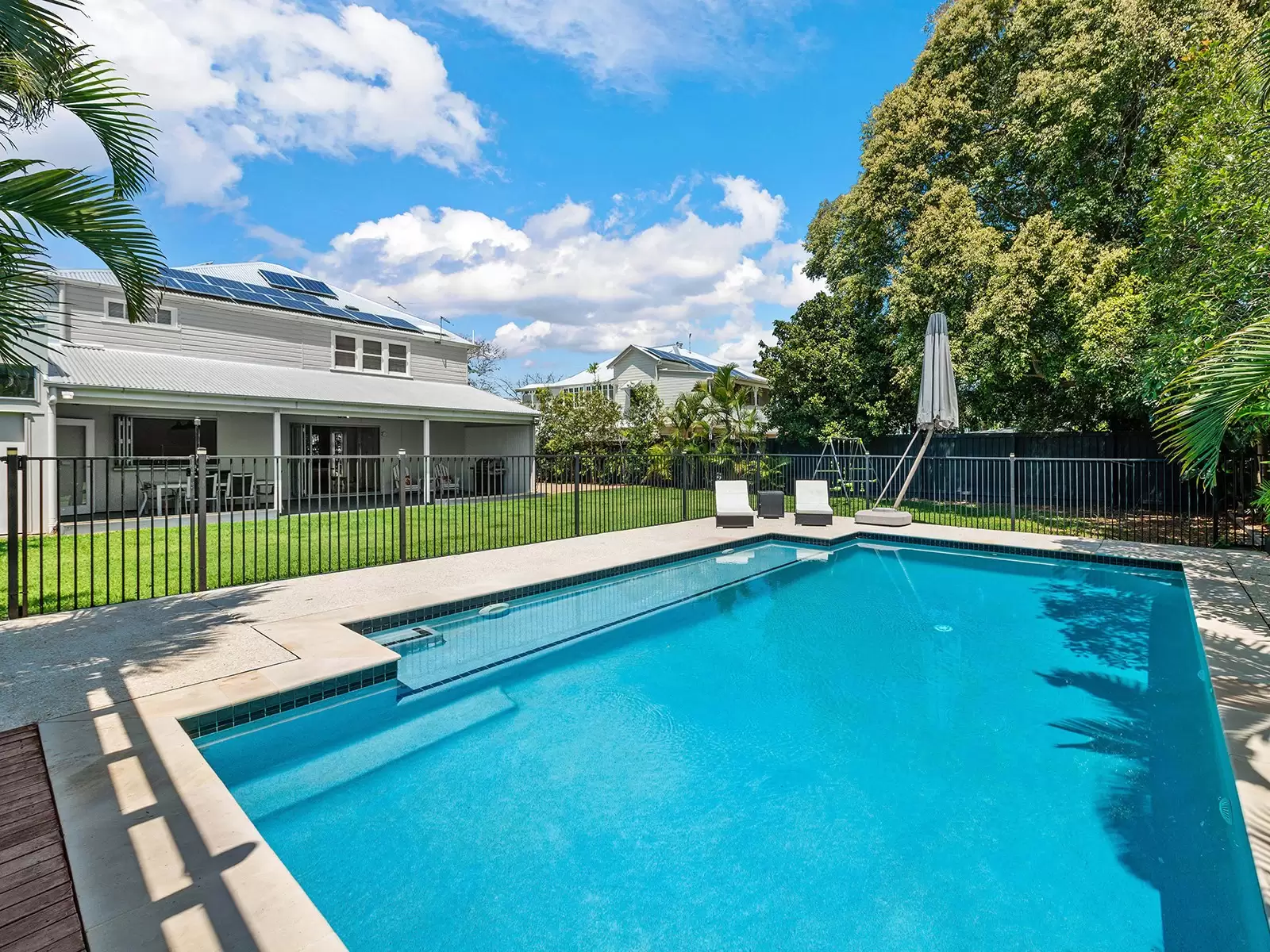 83 Lodge Road, Kalinga Sold by Queensland Sotheby's International Realty - image 1