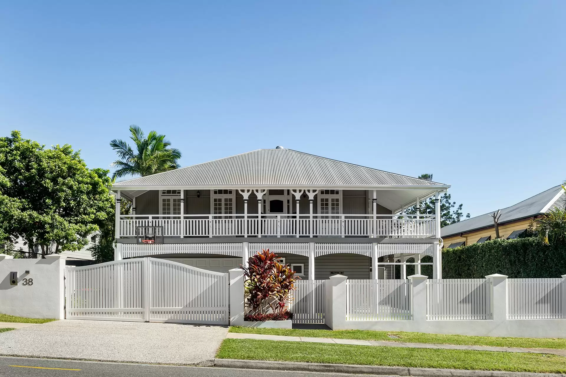 38 Park Avenue, Clayfield Sold by Queensland Sotheby's International Realty - image 1