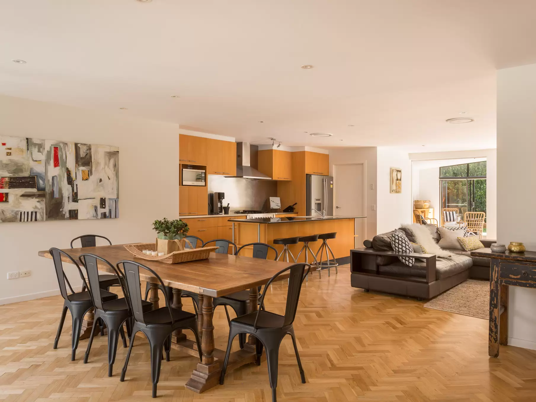 13 Amalfi Drive, Isle Of Capri Sold by Queensland Sotheby's International Realty - image 1
