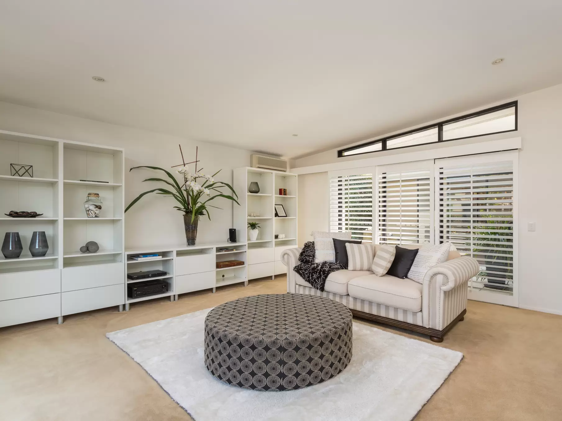 13 Amalfi Drive, Isle Of Capri Sold by Queensland Sotheby's International Realty - image 1