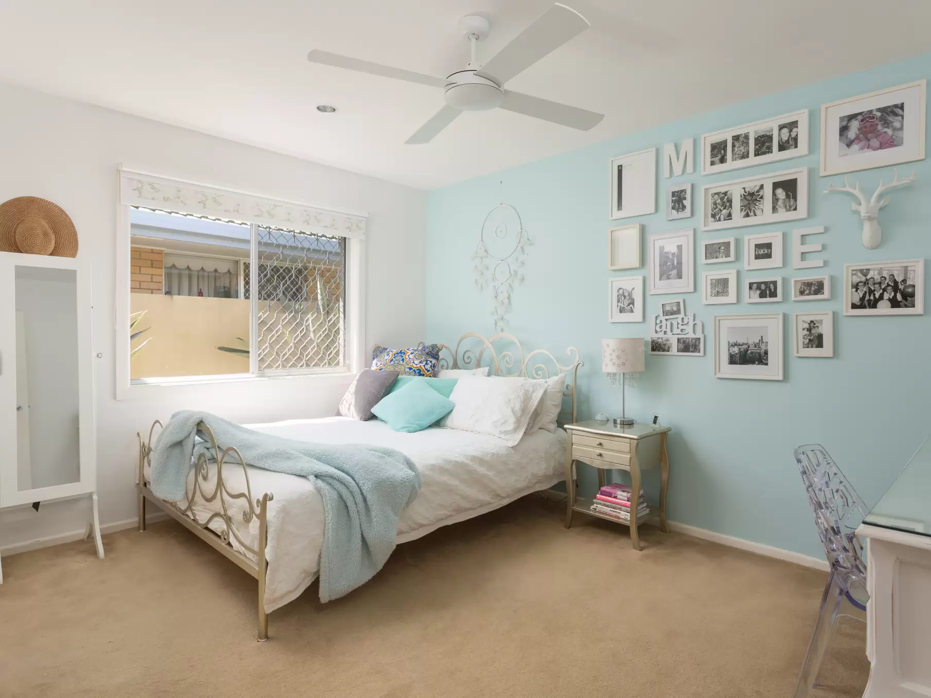 13 Amalfi Drive, Isle Of Capri Sold by Queensland Sotheby's International Realty - image 1