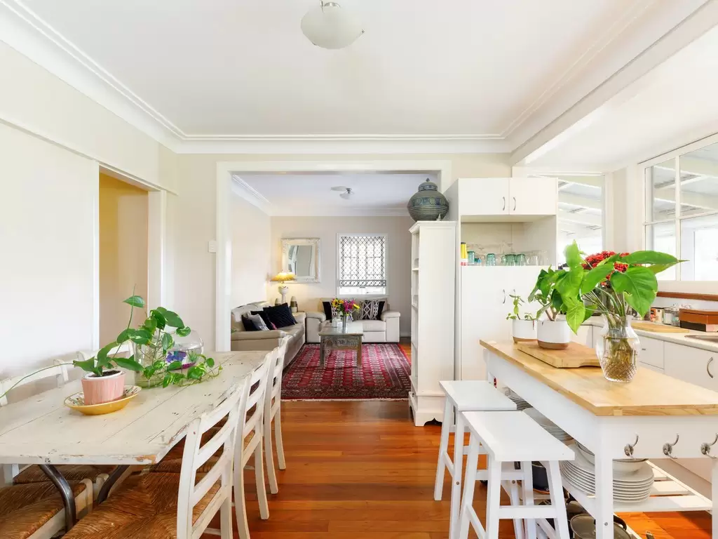 108 Birdwood Terrace, Auchenflower Sold by  - image 1