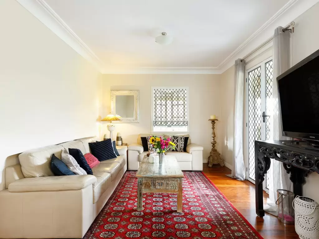 108 Birdwood Terrace, Auchenflower Sold by  - image 1