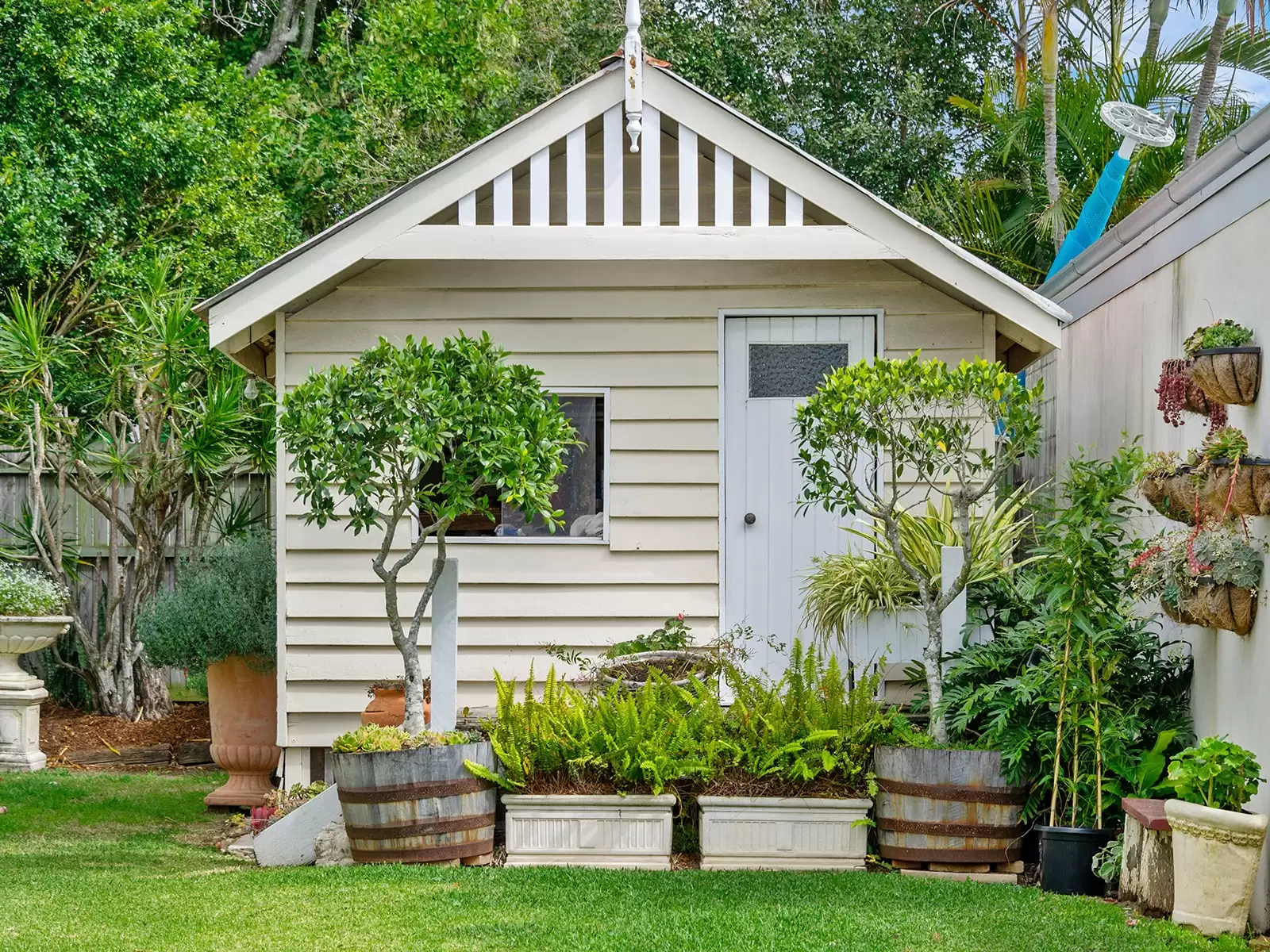 148 Kent Road, Kalinga Sold by Queensland Sotheby's International Realty - image 1