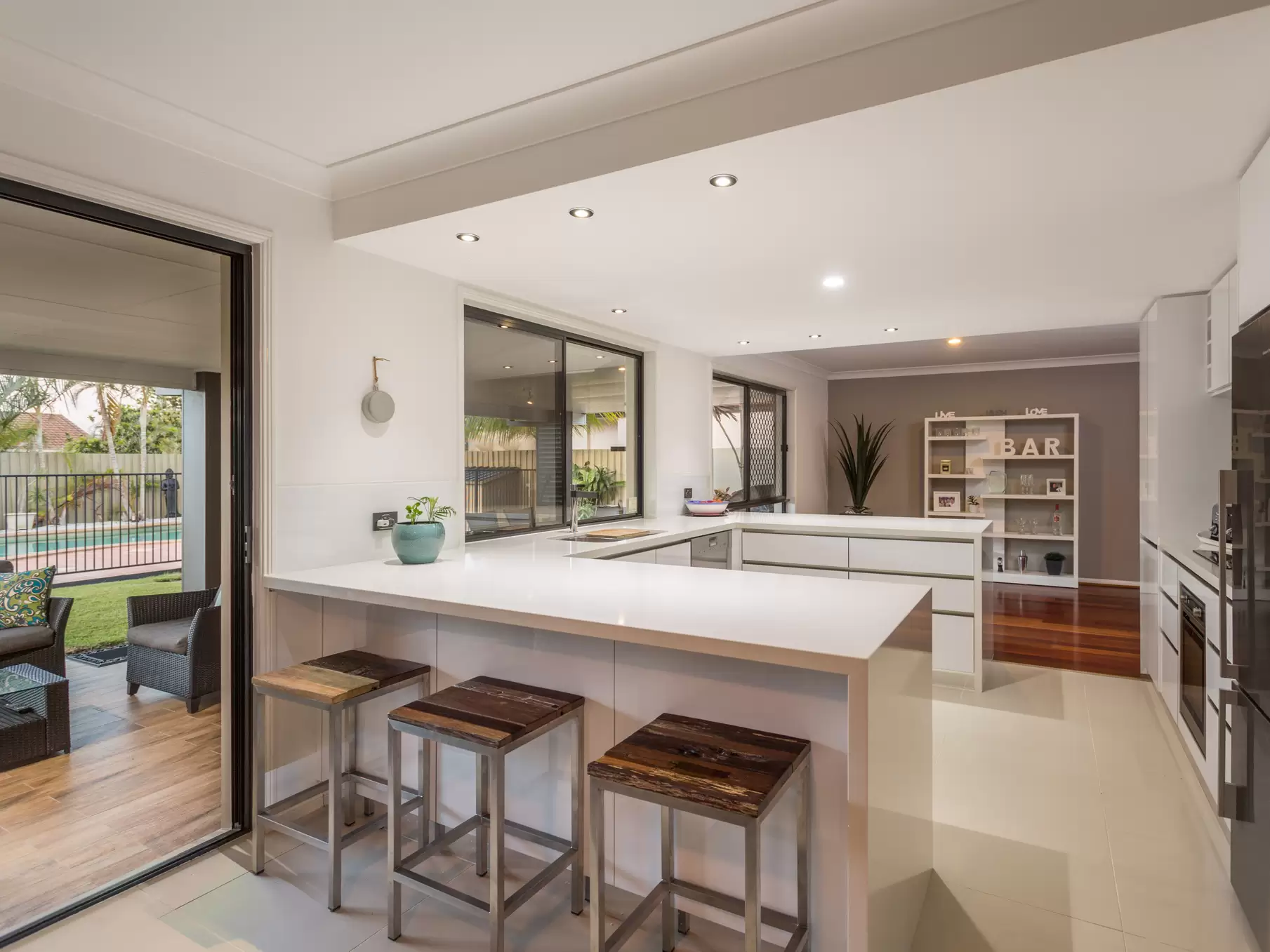 32 Tropicana Circuit, Burleigh Waters Sold by Queensland Sotheby's International Realty - image 1