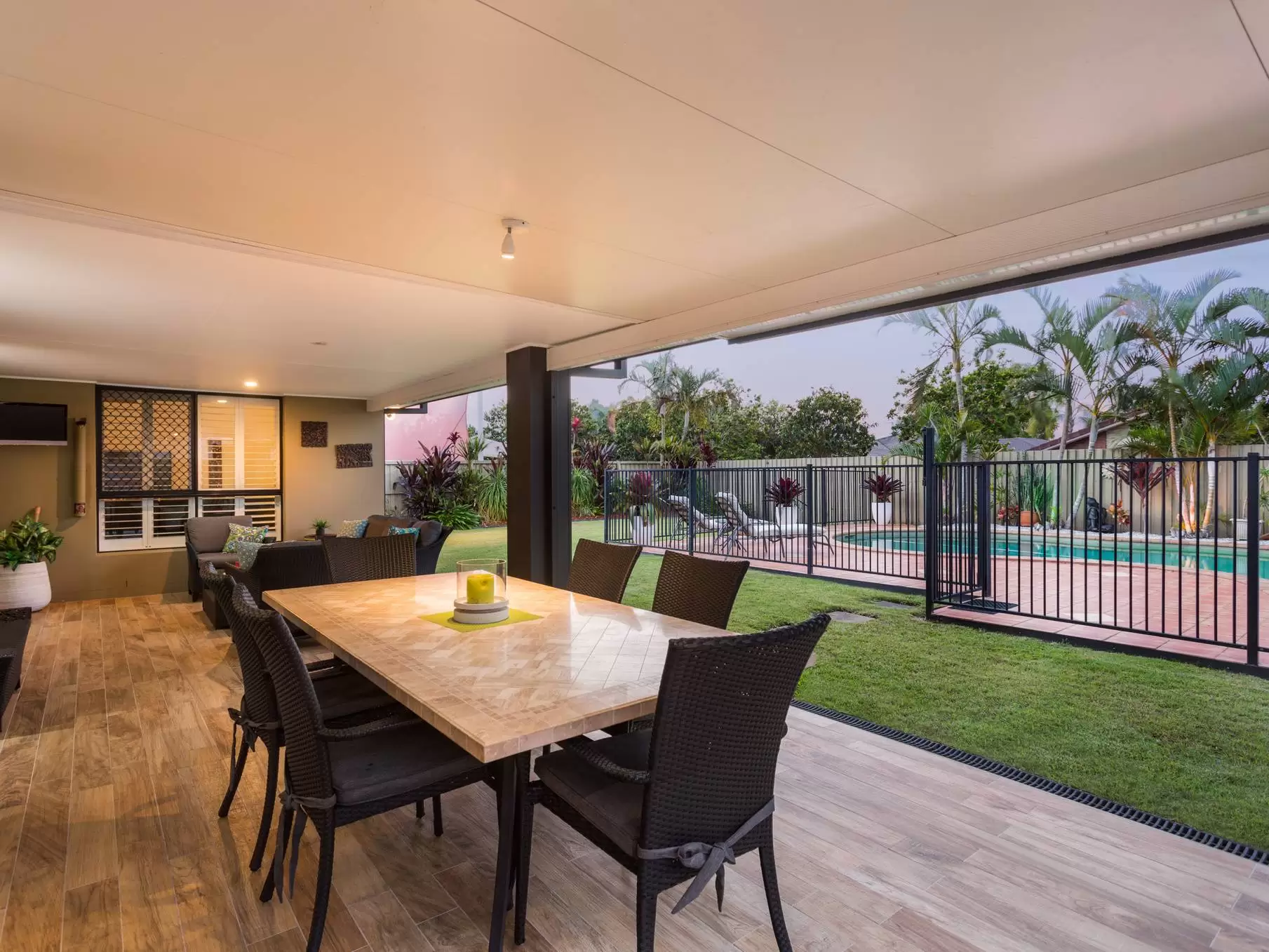 32 Tropicana Circuit, Burleigh Waters Sold by Queensland Sotheby's International Realty - image 1