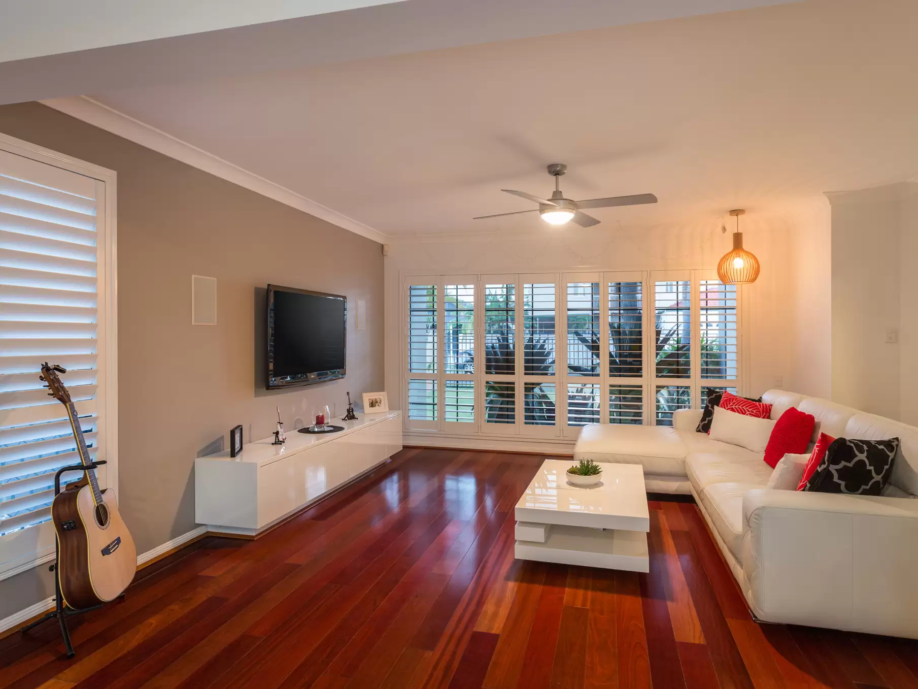 32 Tropicana Circuit, Burleigh Waters Sold by Queensland Sotheby's International Realty - image 1