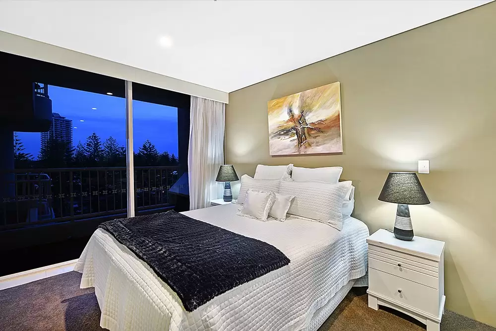 702/1 Peak Avenue, Main Beach Sold by Queensland Sotheby's International Realty - image 1