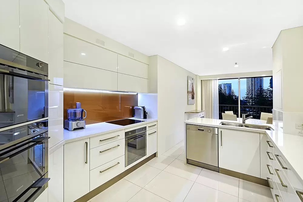 702/1 Peak Avenue, Main Beach Sold by Queensland Sotheby's International Realty - image 1