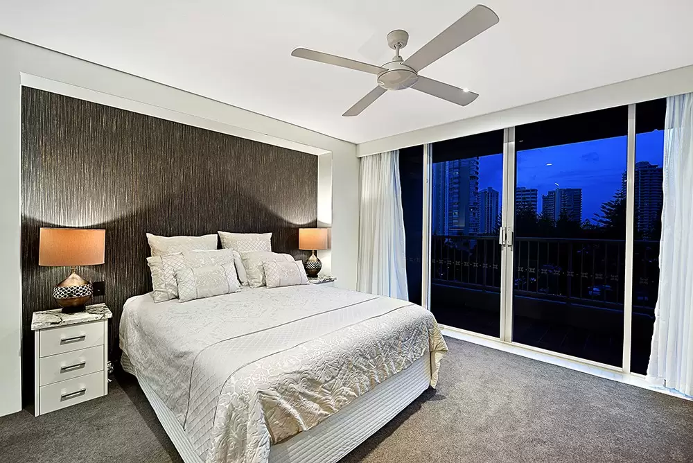702/1 Peak Avenue, Main Beach Sold by Queensland Sotheby's International Realty - image 1