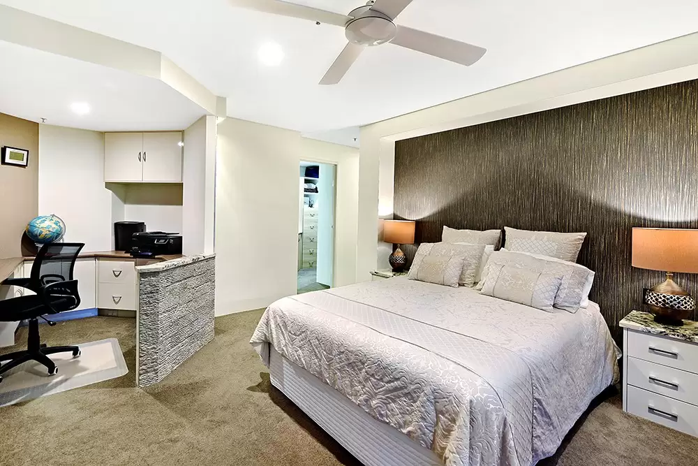 702/1 Peak Avenue, Main Beach Sold by Queensland Sotheby's International Realty - image 1