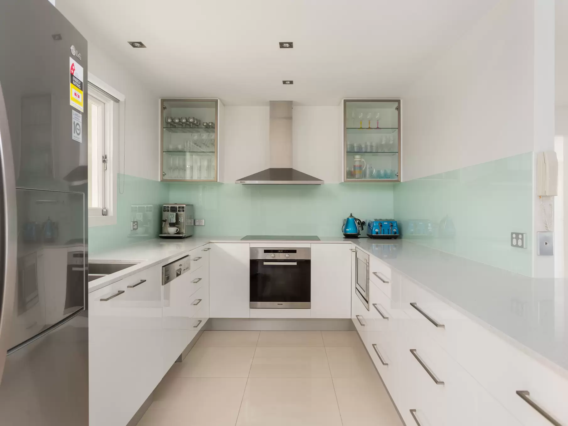 75 Amalfi Drive, Isle Of Capri Sold by Queensland Sotheby's International Realty - image 1
