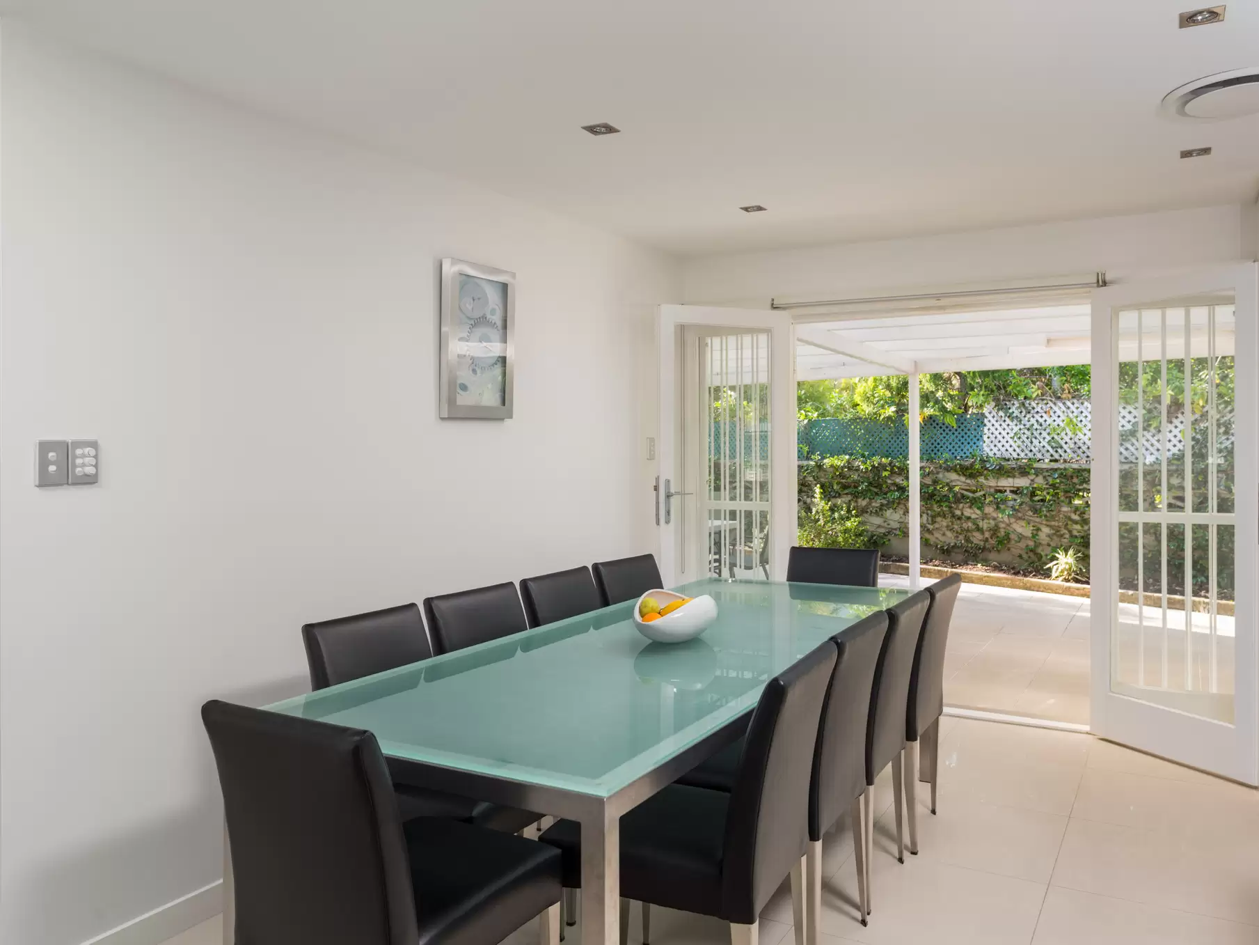 75 Amalfi Drive, Isle Of Capri Sold by Queensland Sotheby's International Realty - image 1